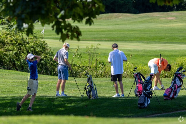 The Touisset Country Club in the Luther Corner neighborhood welcomes the public to its 9 holes.