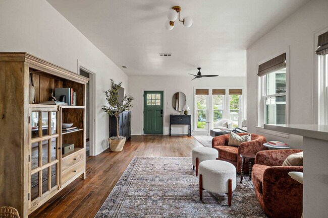 3308 Robinson Ave unit ID1254592P, Austin, TX 78722 - photo 4