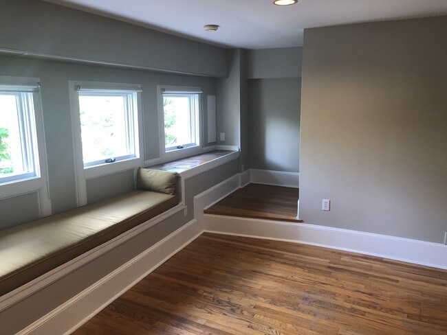 Window seat & nook (can fit a twin mattress!)
