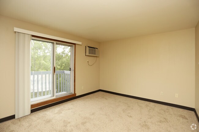 Woodfield Commons, Marshfield, WI 54449 - photo 4