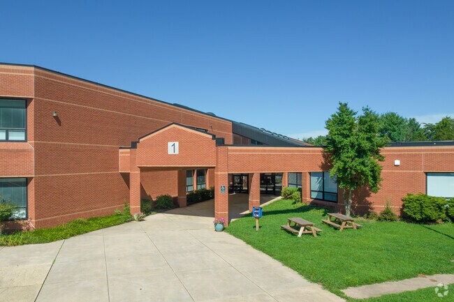 Dranesville Elementary School provides a nurturing environment for young learners in Dranesville.