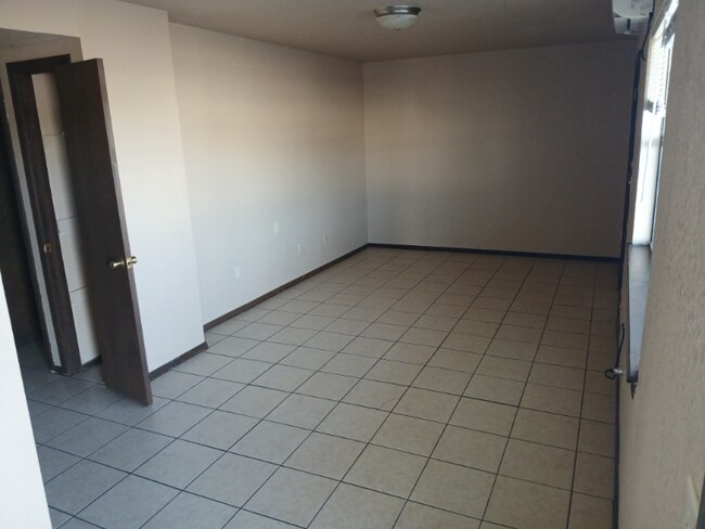 902 Cynthia St unit 52, Wilburton, OK 74578 - photo 3