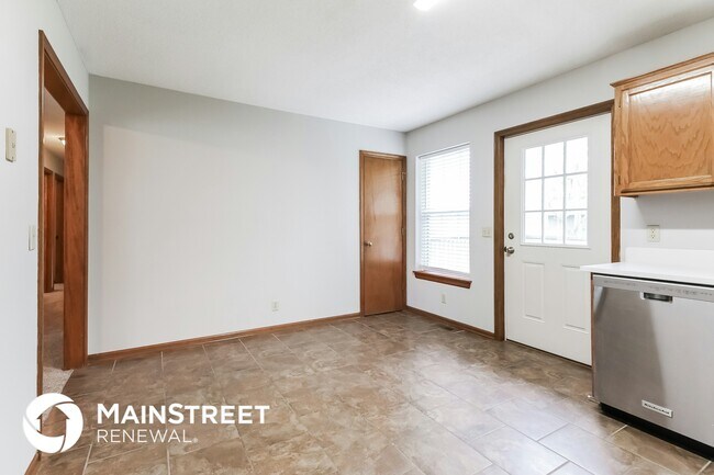 711 N Jesse Cir, Kearney, MO 64060 - photo 5