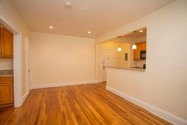 140 Highland Ave unit 6, Somerville, MA 02143 - photo 4