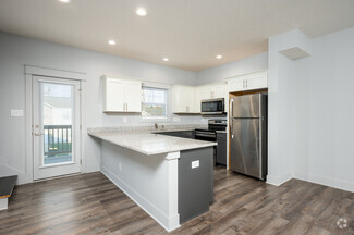 1275 W Rangeview Cir, Bloomington, IN 47403