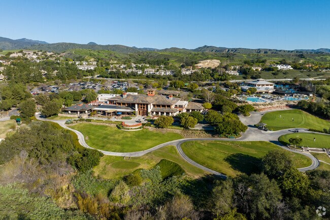 Coto de Caza Golf & Racquet Club offers members amazing views and luscious greenery.