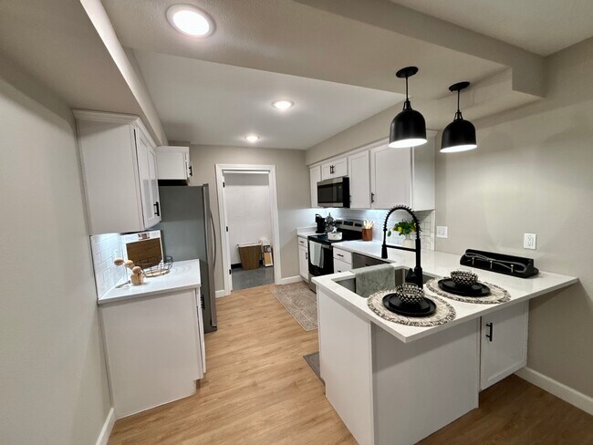 120 Sierra Cir unit 110B Sierra Cir, Waynesville, MO 65583 - photo 4