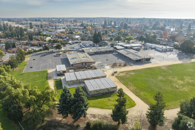 Parkmont Elementary School is in Alameda County.
