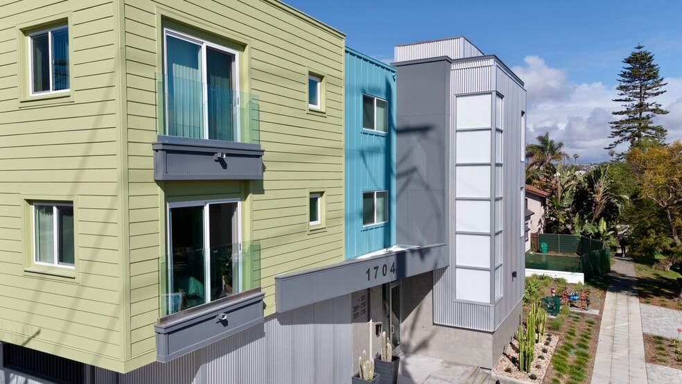 1704 Hornblend St, San Diego, CA 92109 - photo 1