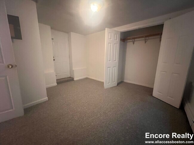 24 Saint Cyprians Place unit 1, Roxbury Crossing, MA 02120 - photo 7