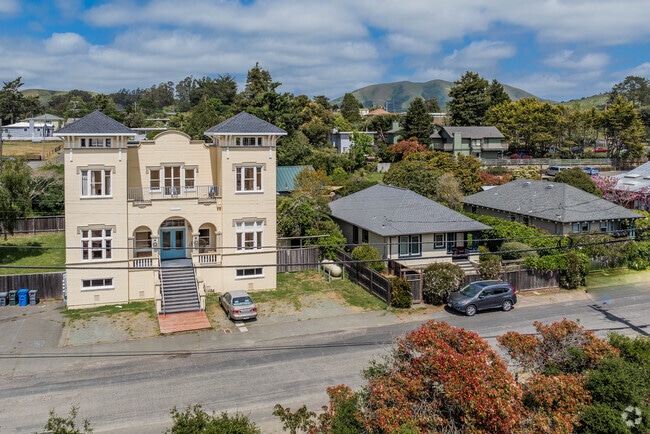 Historic homes dating back to the 1800s line the streets of Point Reyes.