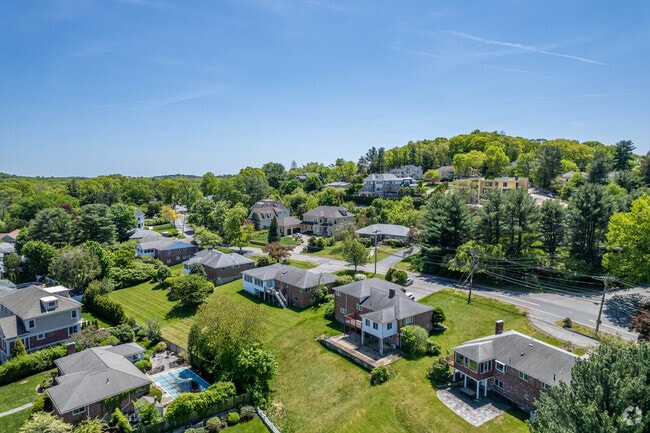 Overview of a residential section of Single-family homes in the Oak Hill neighborhood.