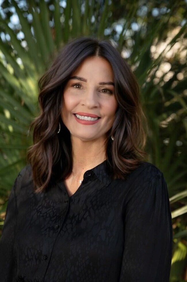 Suzanne Clark