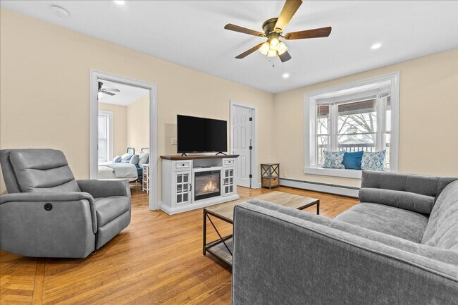 416 Pearl St unit 416 Pearl Street 3, Burlington, VT 05401 - photo 6