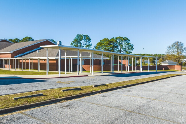 Denton Magnet School of Technology-parking lot