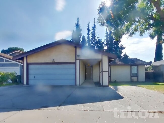 2024 Bavil Dr, Ceres, CA 95307 - photo 2