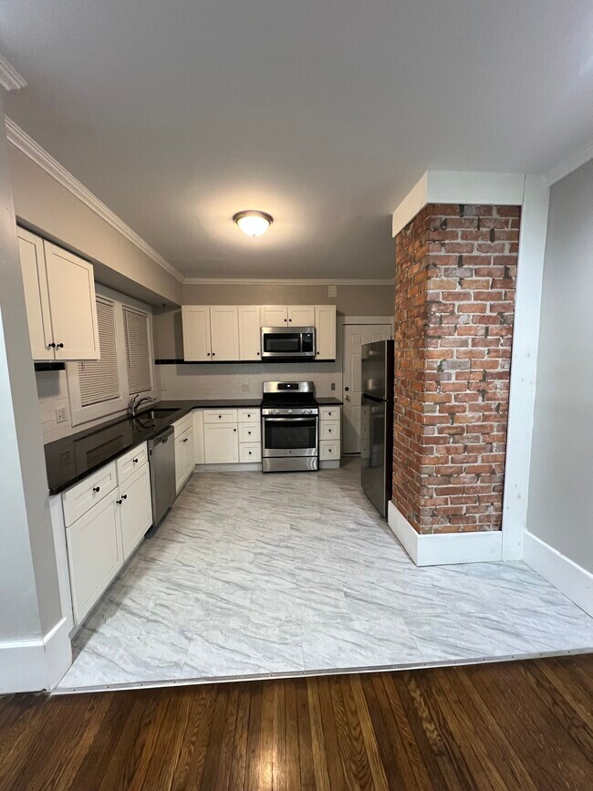 7428 Dunedin St unit 1, Detroit, MI 48206 - photo 2