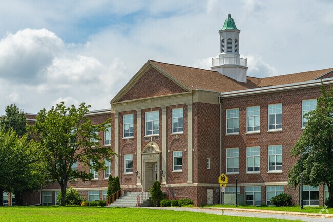 Central Middle School has 860 students in grades 7-8.