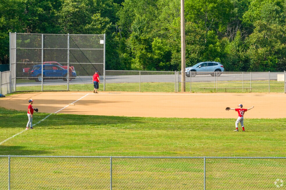 Neighborhood_Lee's Hill_final_120423