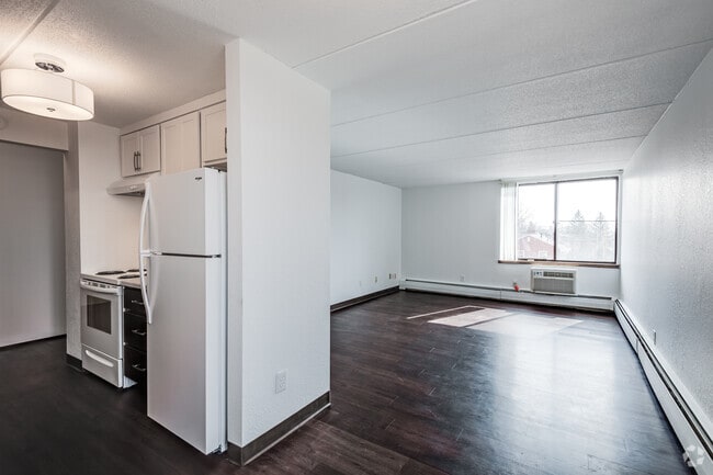 Creek Terrace - 2BR, 1.5BA - 893SF - Kitchen and Living Room