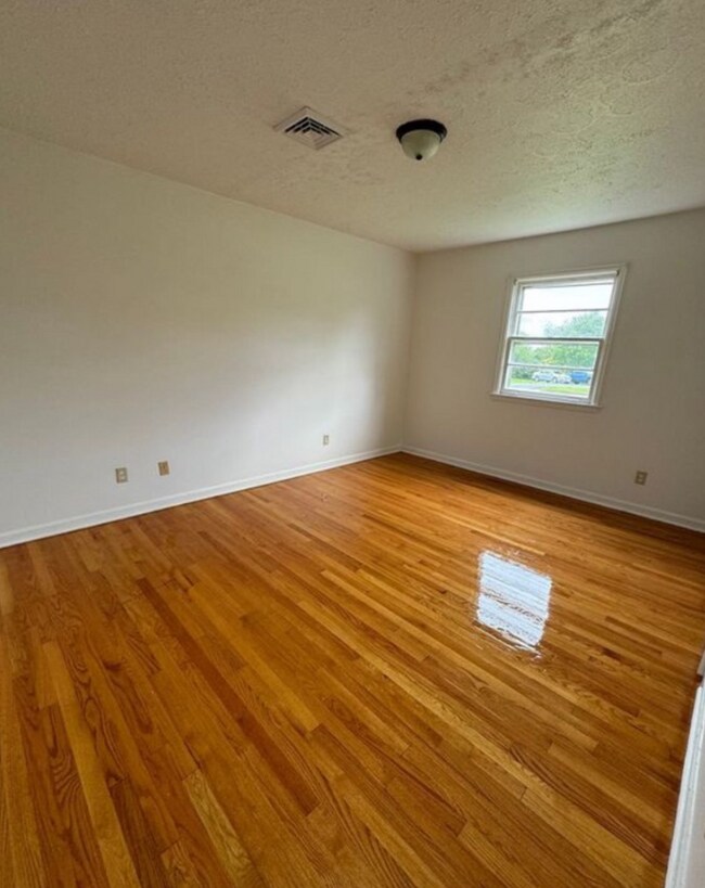 9826 Village Hwy unit 2, Concord, VA 24538 - photo 5