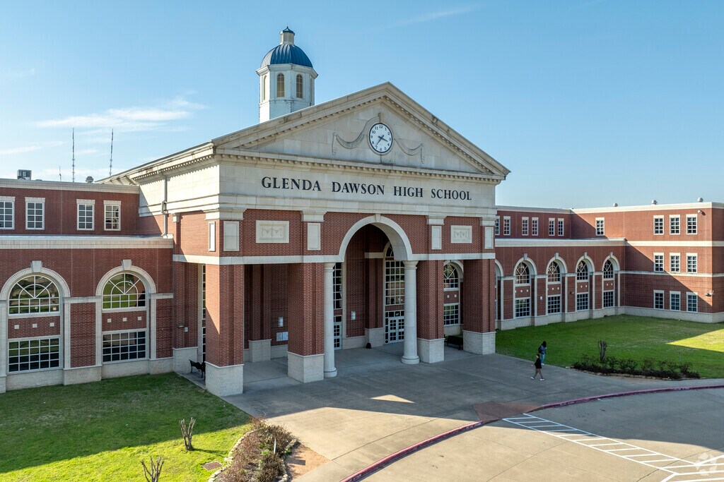 Glenda Dawson High School provides a comprehensive college preparatory curriculum.