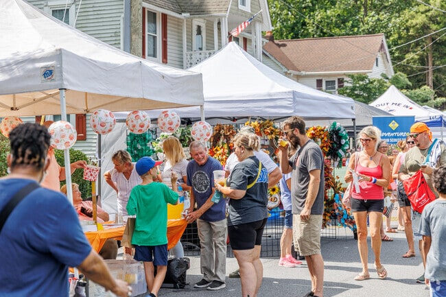 Families love spending time together at the Peach Festival.