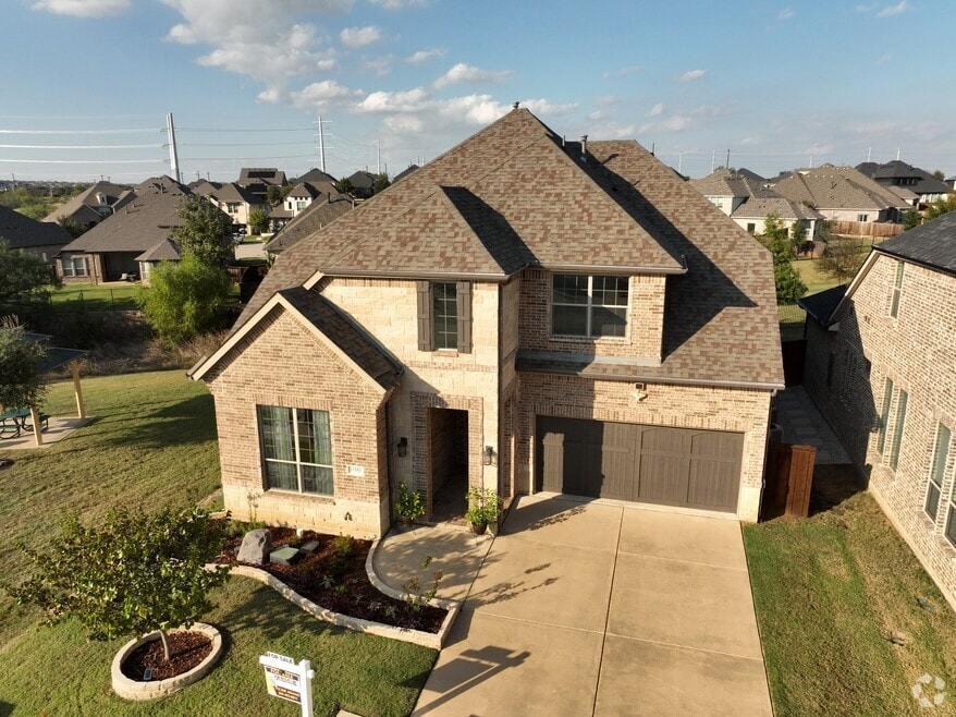 11558 Berry Creek Ct, Roanoke, TX 76262 - photo 2