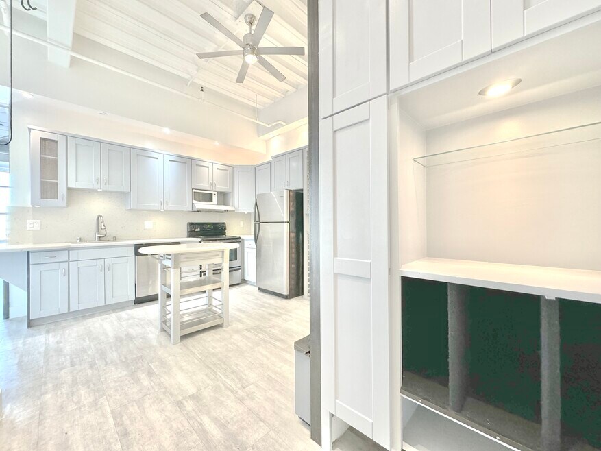 SB Grand unit 1117, Los Angeles, CA 90013 - photo 1