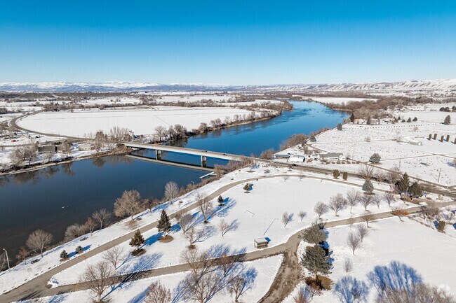 The Snake River runs along the northwest edge of downtown Payette.