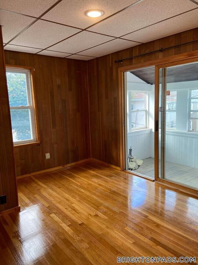7 Elmira St, Boston, MA 02135