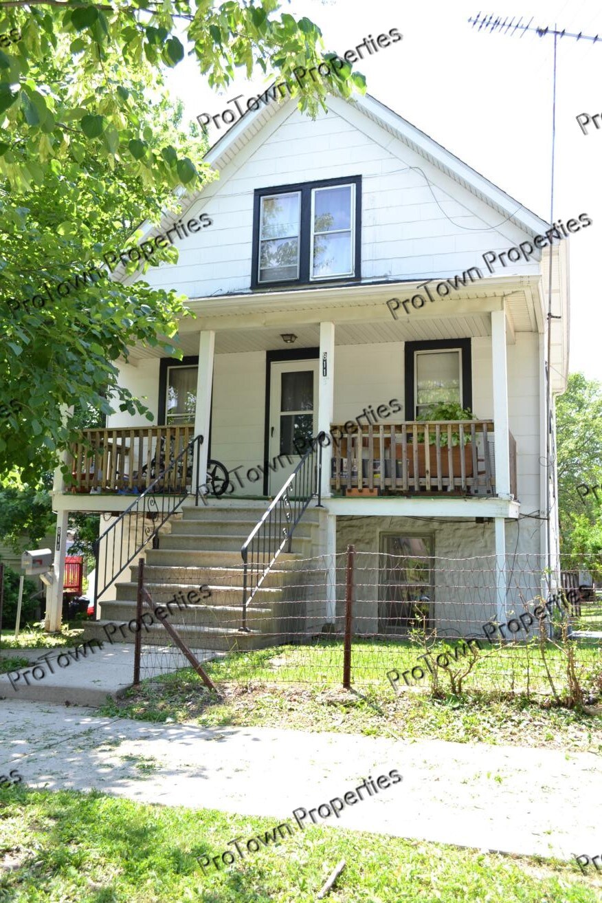 811 N Center St unit 1, Joliet, IL 60435 - photo 1