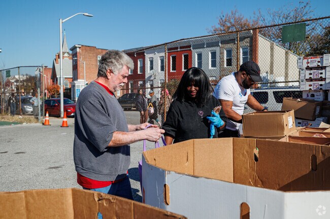 Residents can gather fresh produce brought from regional farms, with no judgement.