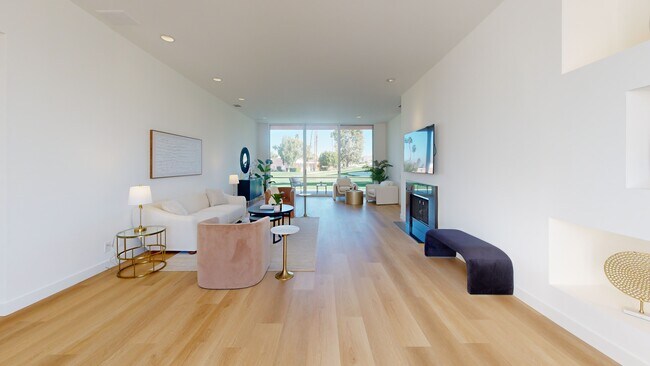 46800 Amir Dr, Palm Desert, CA 92260 - photo 2