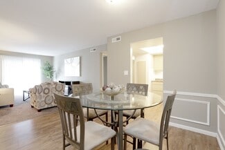 351 Andover Dr, Valparaiso, IN 46383