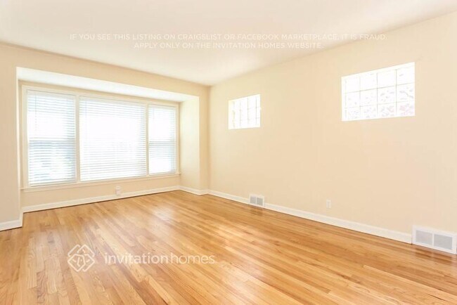 9024 S Albany Ave, Evergreen Park, IL 60805 - photo 6