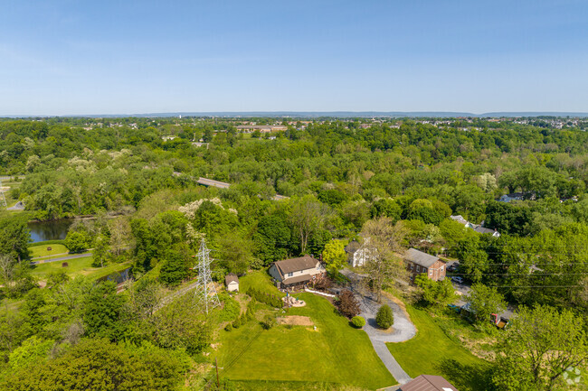 The neighborhood of Glendon rests along the Lehigh River and Canal