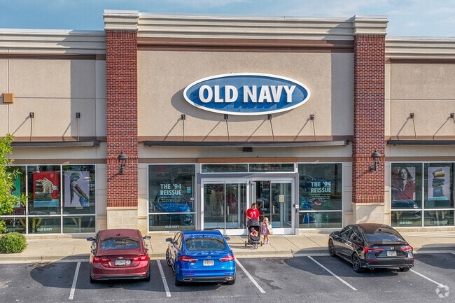 Other chain shopping stores can be found in the Epp's Bridge shopping center in Kingswood.