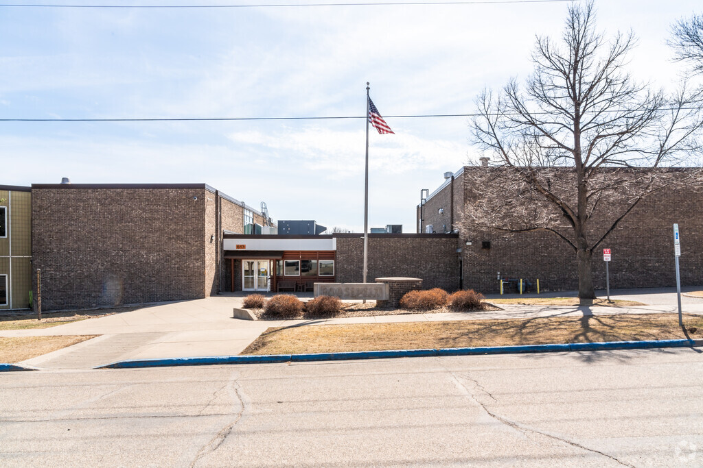 Roosevelt Elementary School is part of Bismarck School District 1.
