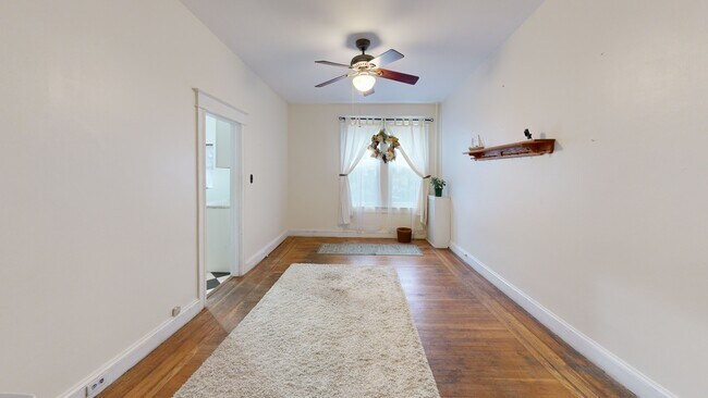 113 S Wickham Rd, Baltimore, MD 21229 - photo 2