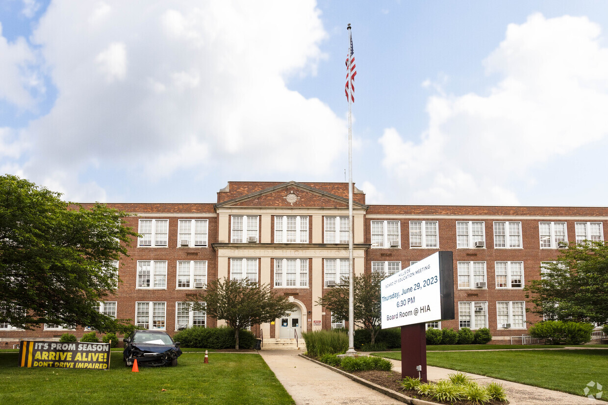 The DAR School Tour - Hillside School