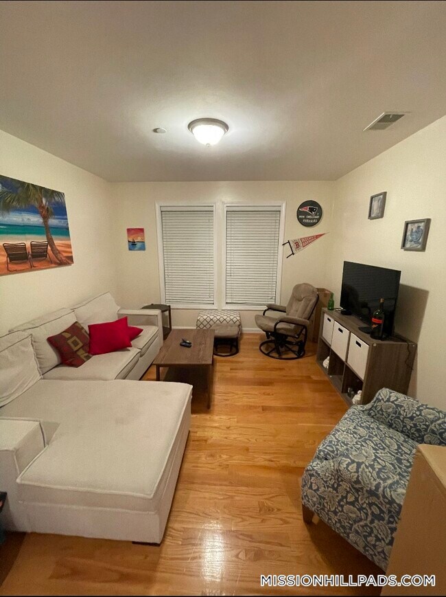 207 Hillside St Unit 2, Boston, MA 02120