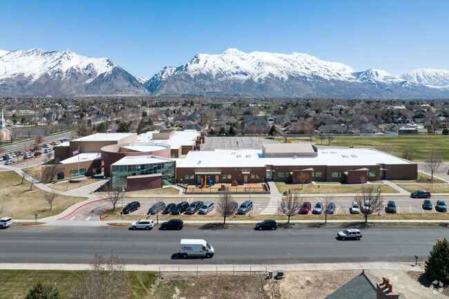 Freedom Elementary School is dedicated to providing a quality education to Highland students.