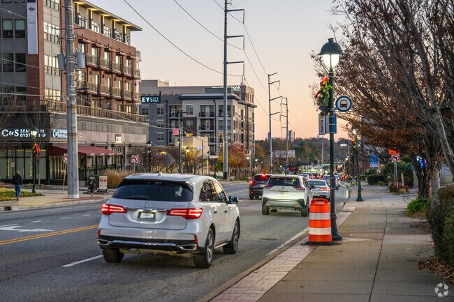 Roswell Road is where residents can find a plethora of restaurants in Sandy Springs.