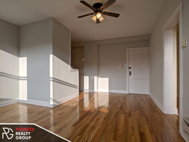 812 W Diversey Pkwy unit 818-X, Chicago, IL 60614 - photo 3