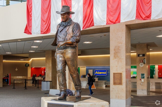 Probably the most famous resident of Bayshores was John Wayne who is also commemorated at the nearby airport that bears his name.
