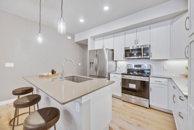 410 High Point Dr unit 104, Longmont, CO 80504 - photo 5