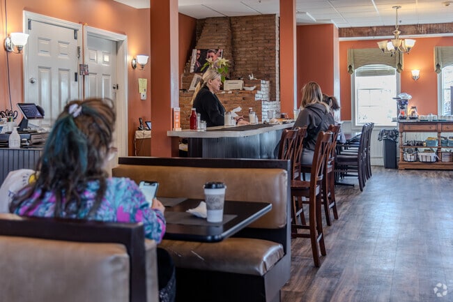 Fire on the Mountain Smokehouse offers good food you can enjoy with your family in Suffield, CT.