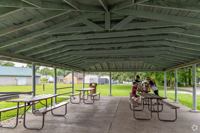 Families love gathering at Kolb Park's covered picnic area in Paducah.