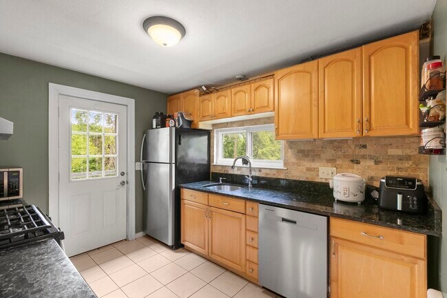 5 Robinlea Cir unit 5, Woburn, MA 01801 - photo 5